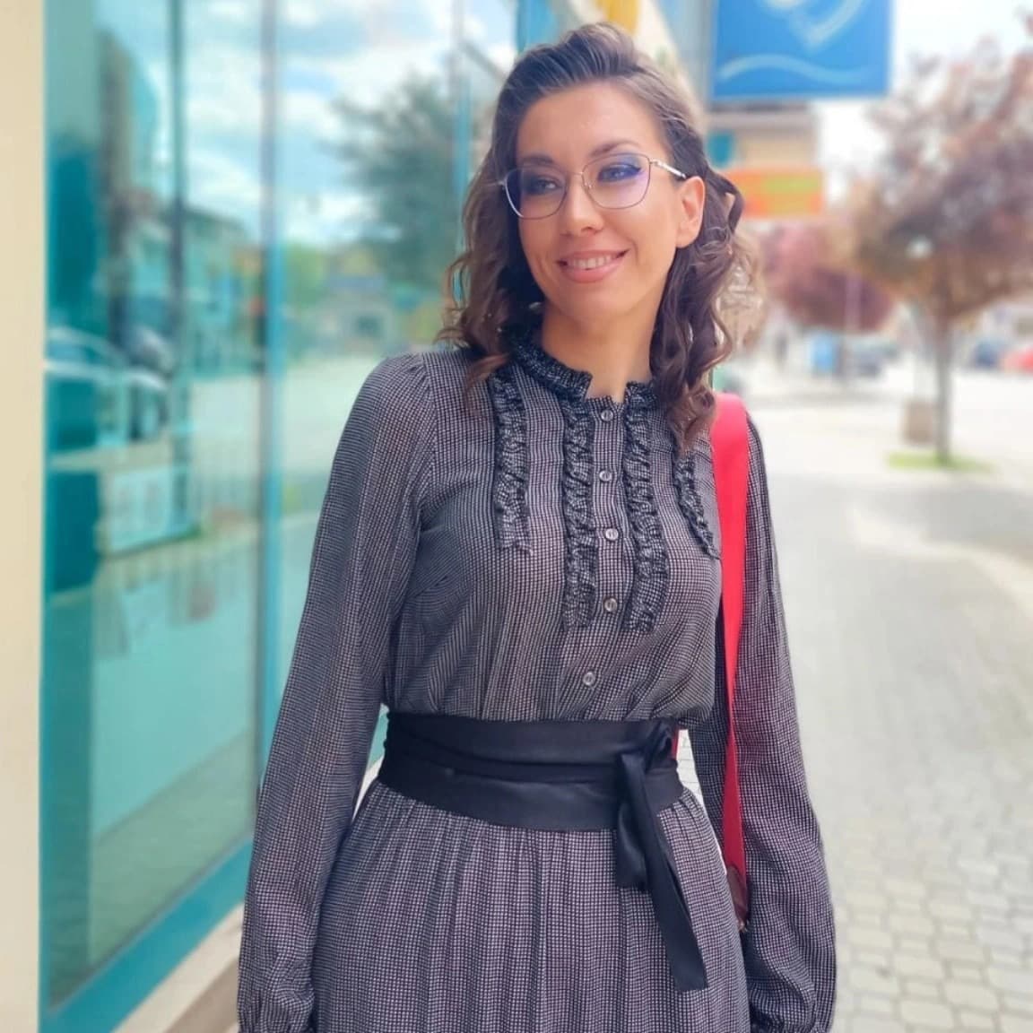 Sarah, 25, from France